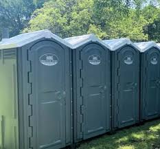 Best Standard Portable Toilet Rental  in Santa Venetia, CA